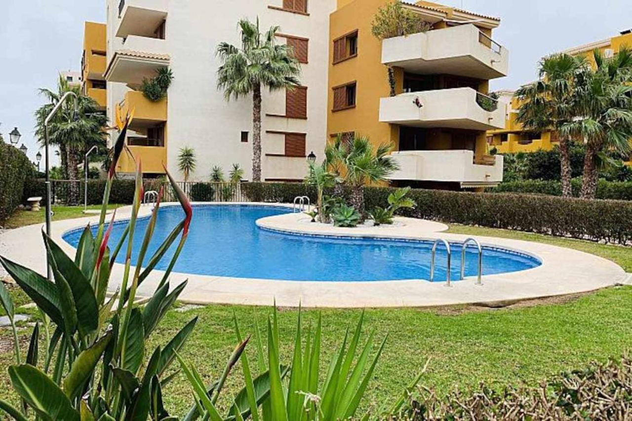 Acogedor Apartamento Al Lado De La Playa Alicante Luaran gambar