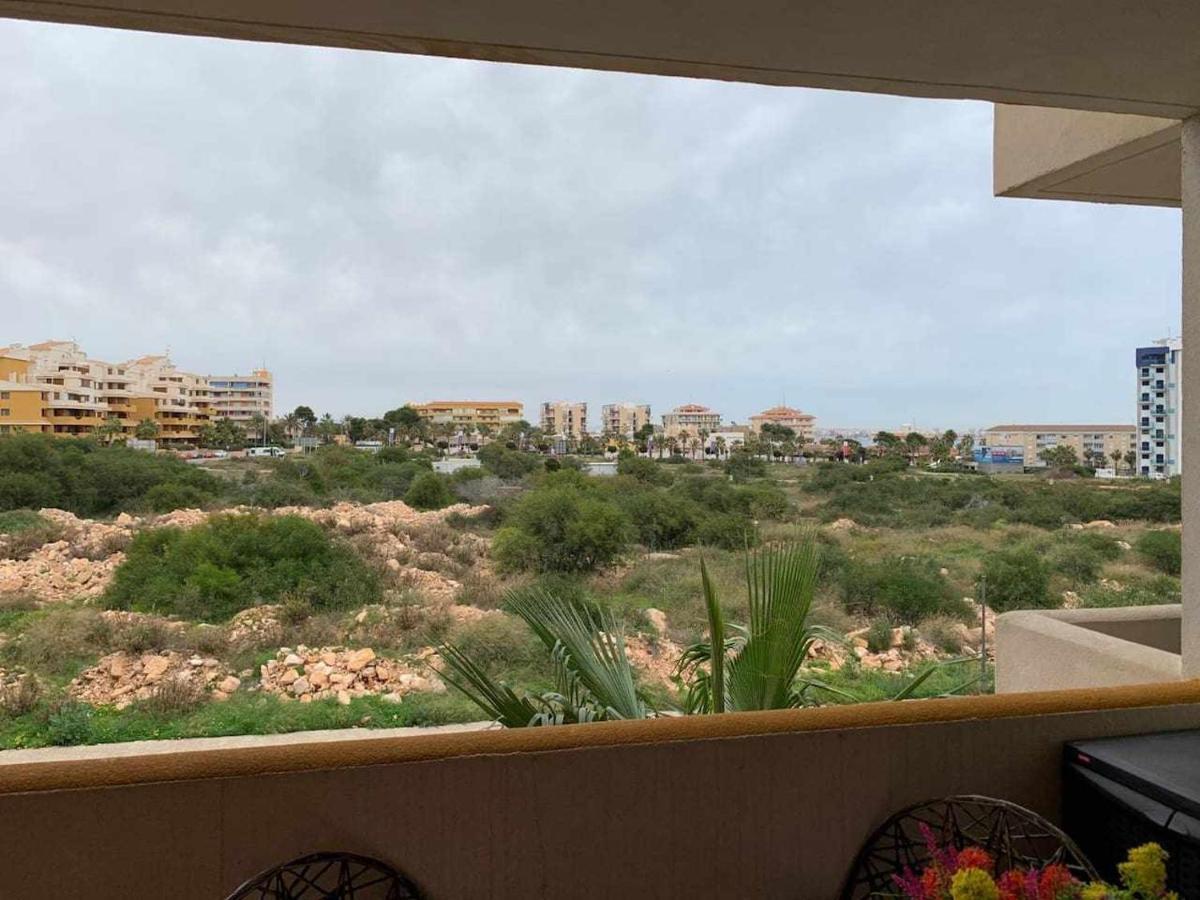 Acogedor Apartamento Al Lado De La Playa Alicante Luaran gambar