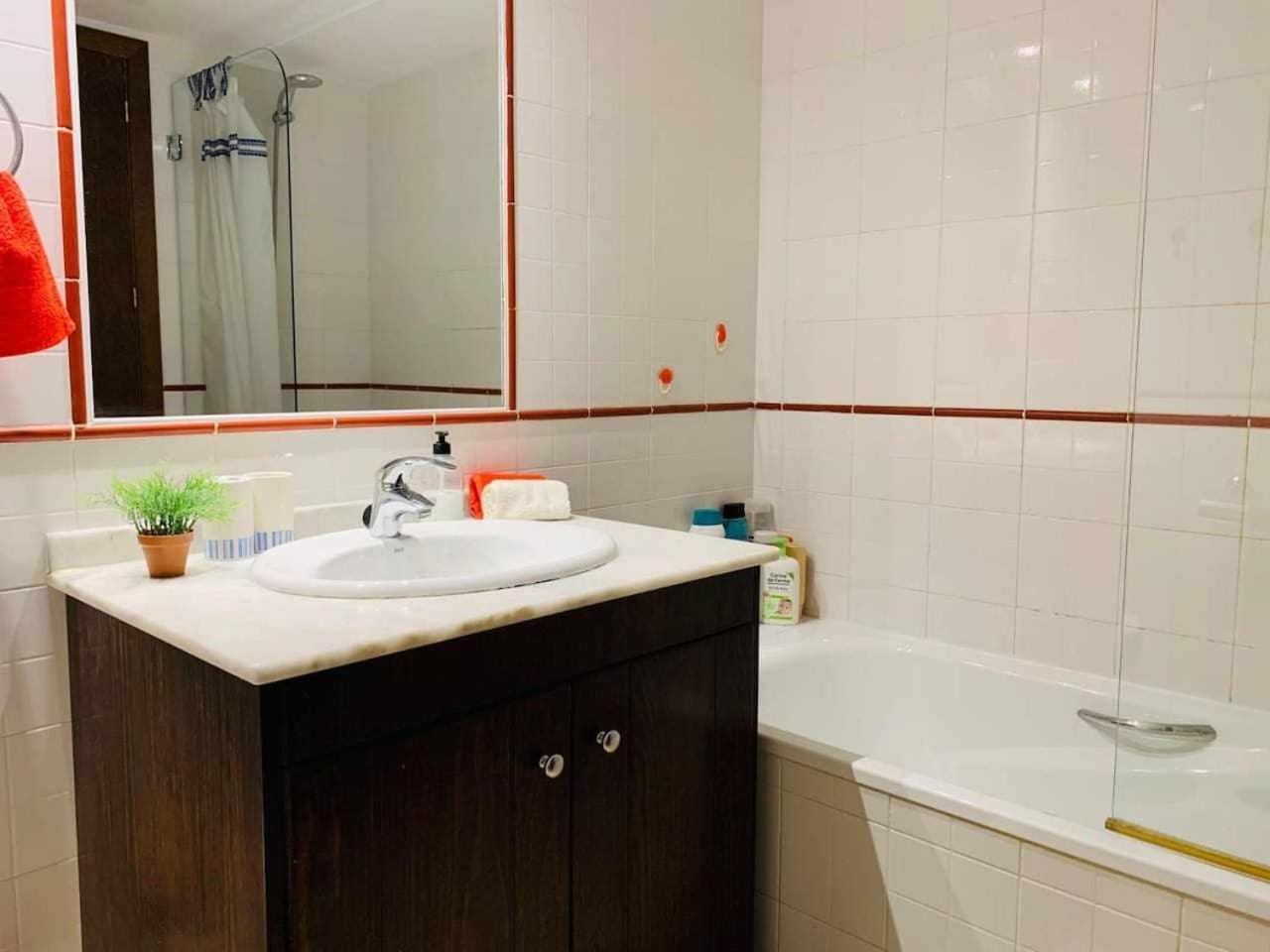 Acogedor Apartamento Al Lado De La Playa Alicante Luaran gambar