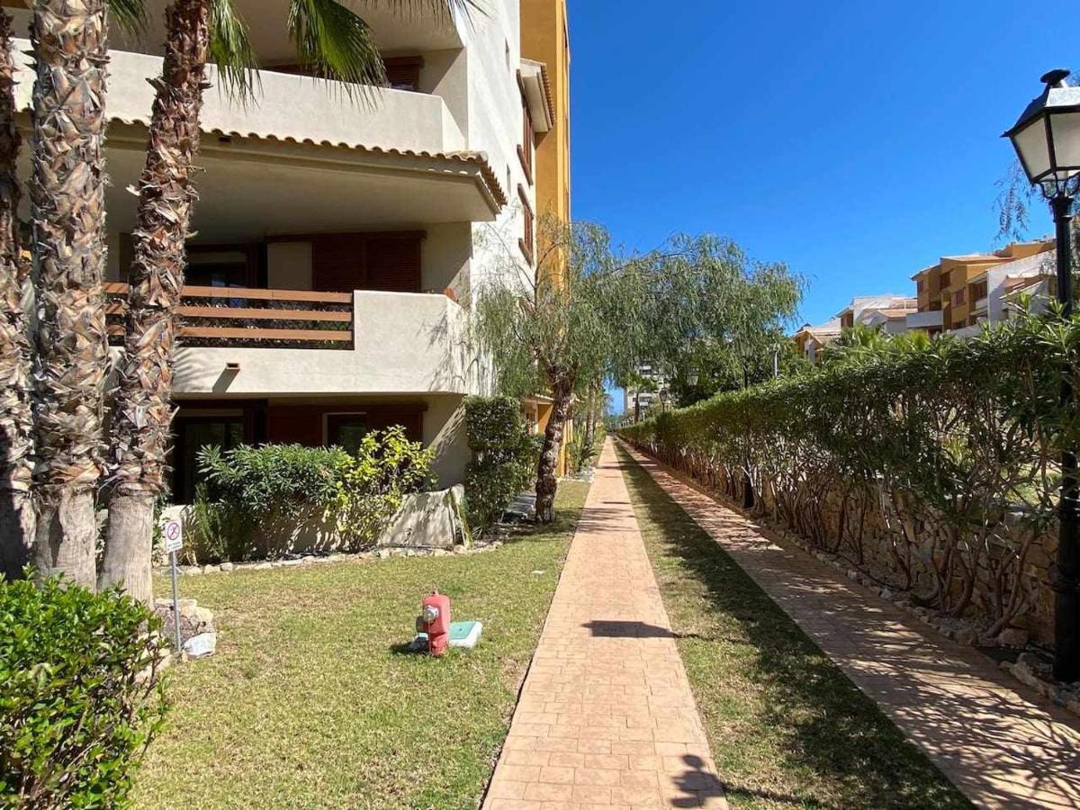 Acogedor Apartamento Al Lado De La Playa Alicante Luaran gambar