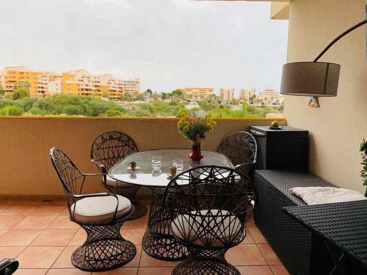 Acogedor Apartamento Al Lado De La Playa Alicante Luaran gambar