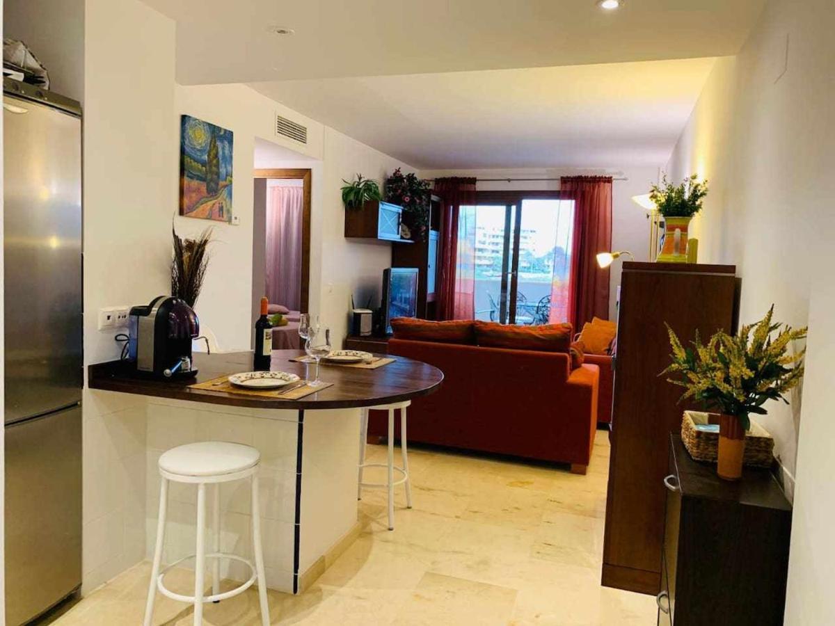Acogedor Apartamento Al Lado De La Playa Alicante Luaran gambar